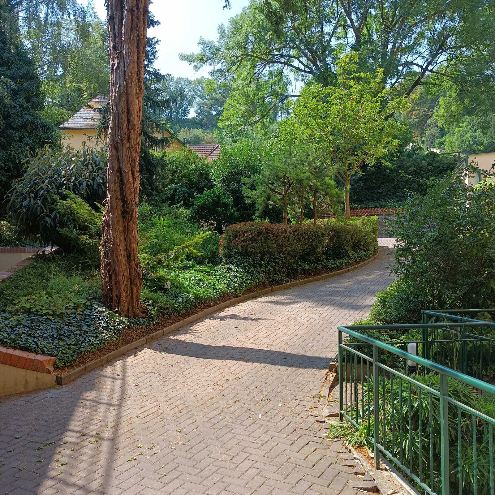 Vlašská 13